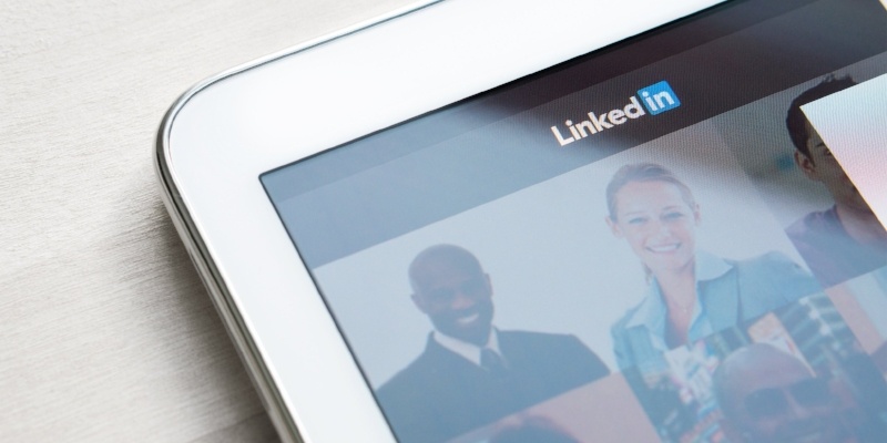 Recrutement en vente : comment s’y prendre avec LinkedIn